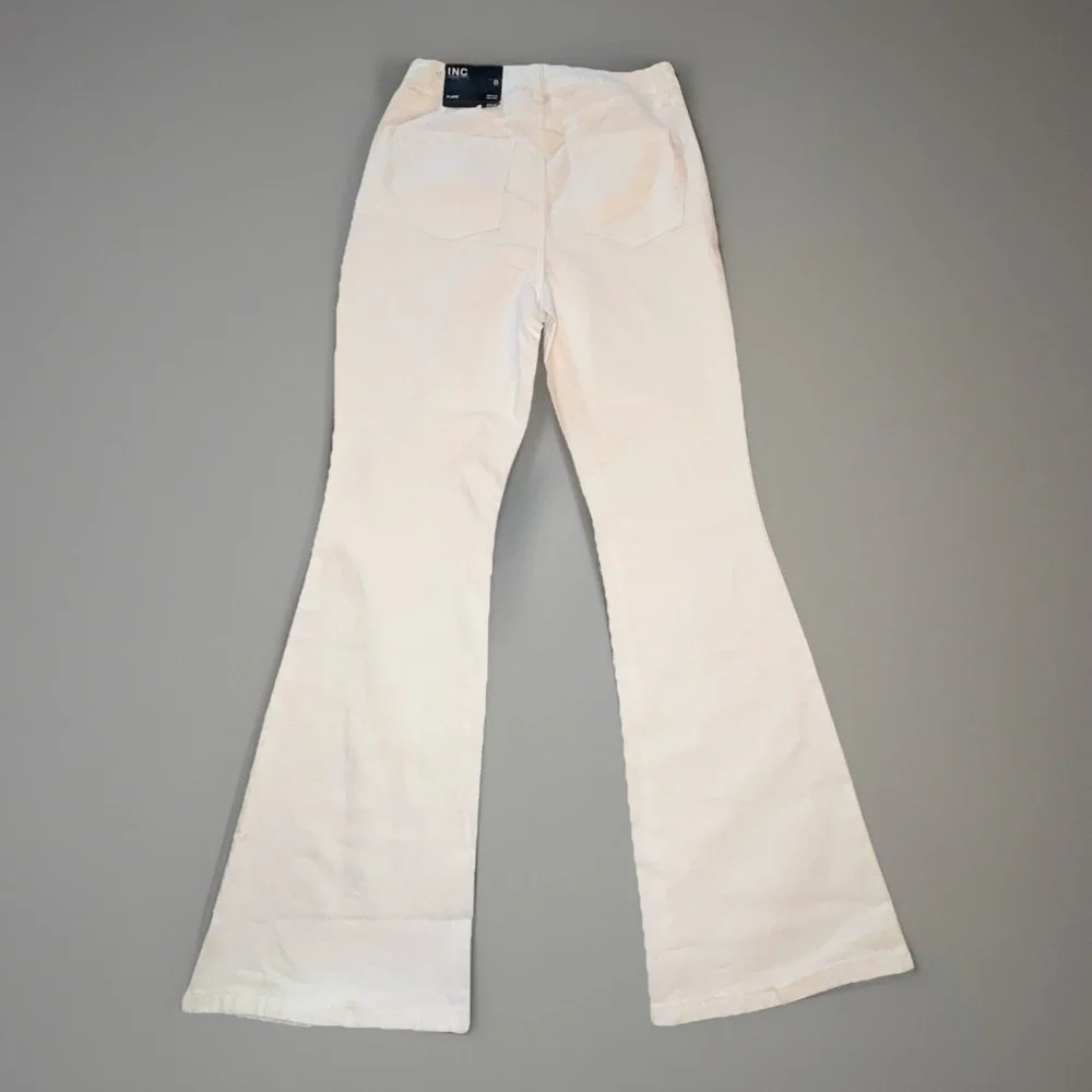 INC. White Flare Denim Jeans Women's Size 8 29x32‎ Gold Waist Clasp NWT